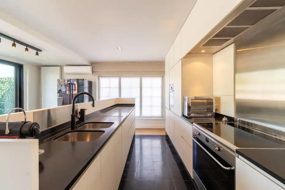 Unieke duplex met hoogwaardige afwerking in het dorpscentrum foto 5