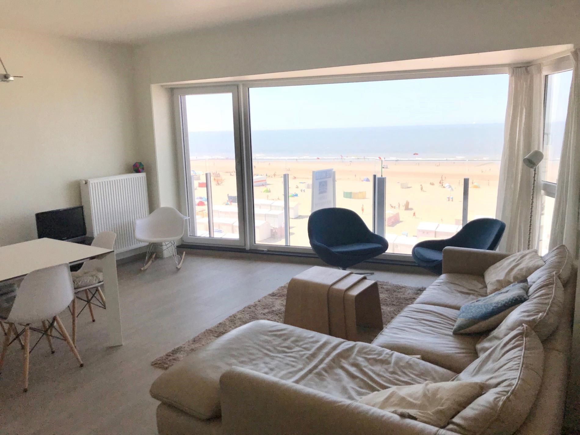 Luxe appartement zeedijk Wenduine foto 2