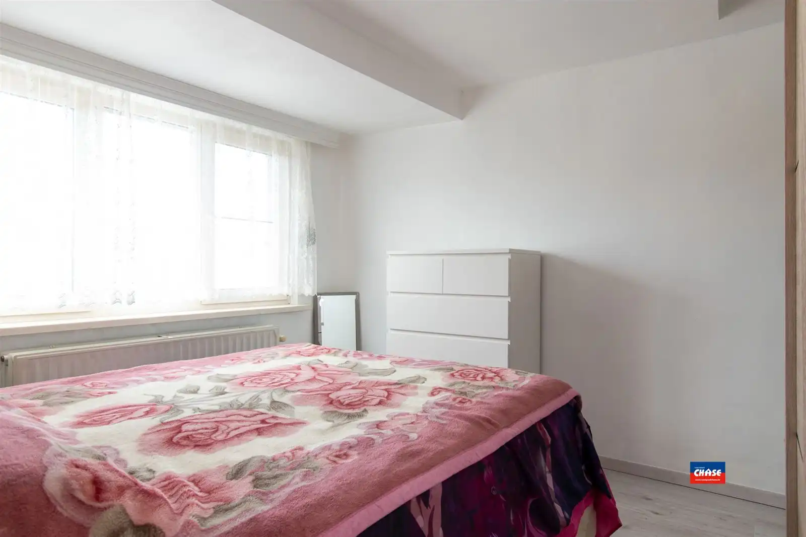 Instapklare rijwoning met tuin en garage foto 12