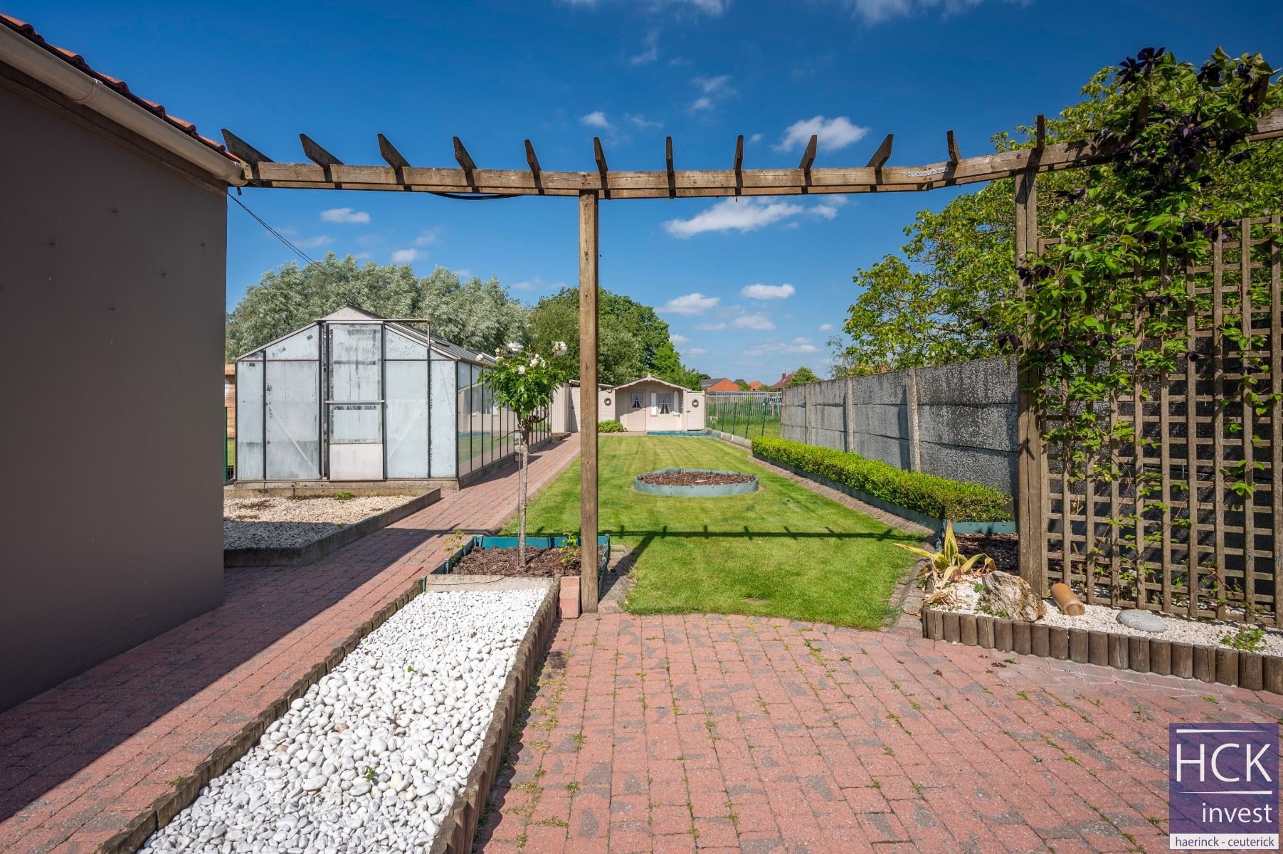 WINGENE - Kraaknette woning met 3 SLPK, inpandige garage én tuin foto 12