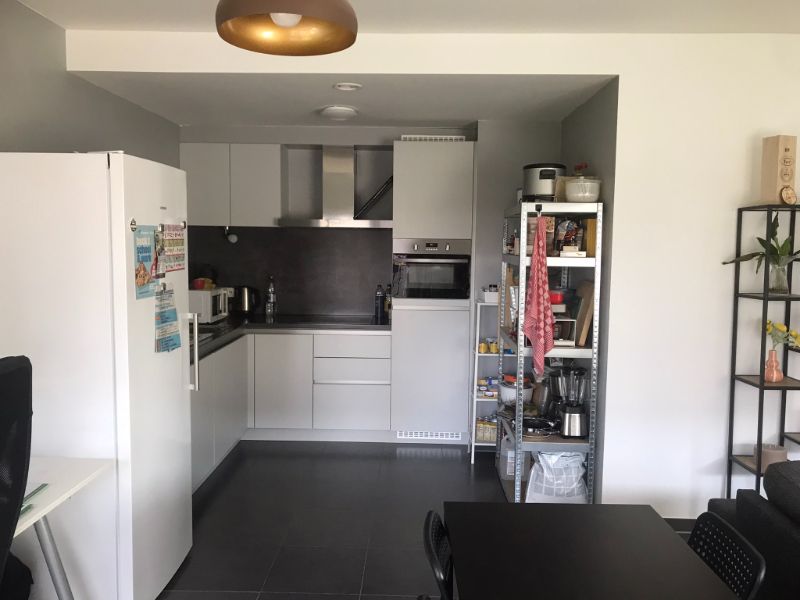 Gezellig zon georiënteerd 2slk appartement met groen uitzicht, met terras, kelder en private garagebox  in afgesloten garagecomplex op wandelafstand van centrum van EEklo foto 4