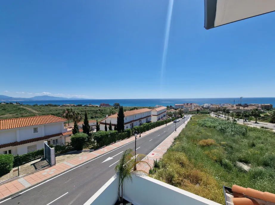 Stranddromen op wandelafstand: moderne villa’s en halfvrijstaande woningen op toplocatie in Manilva foto 15