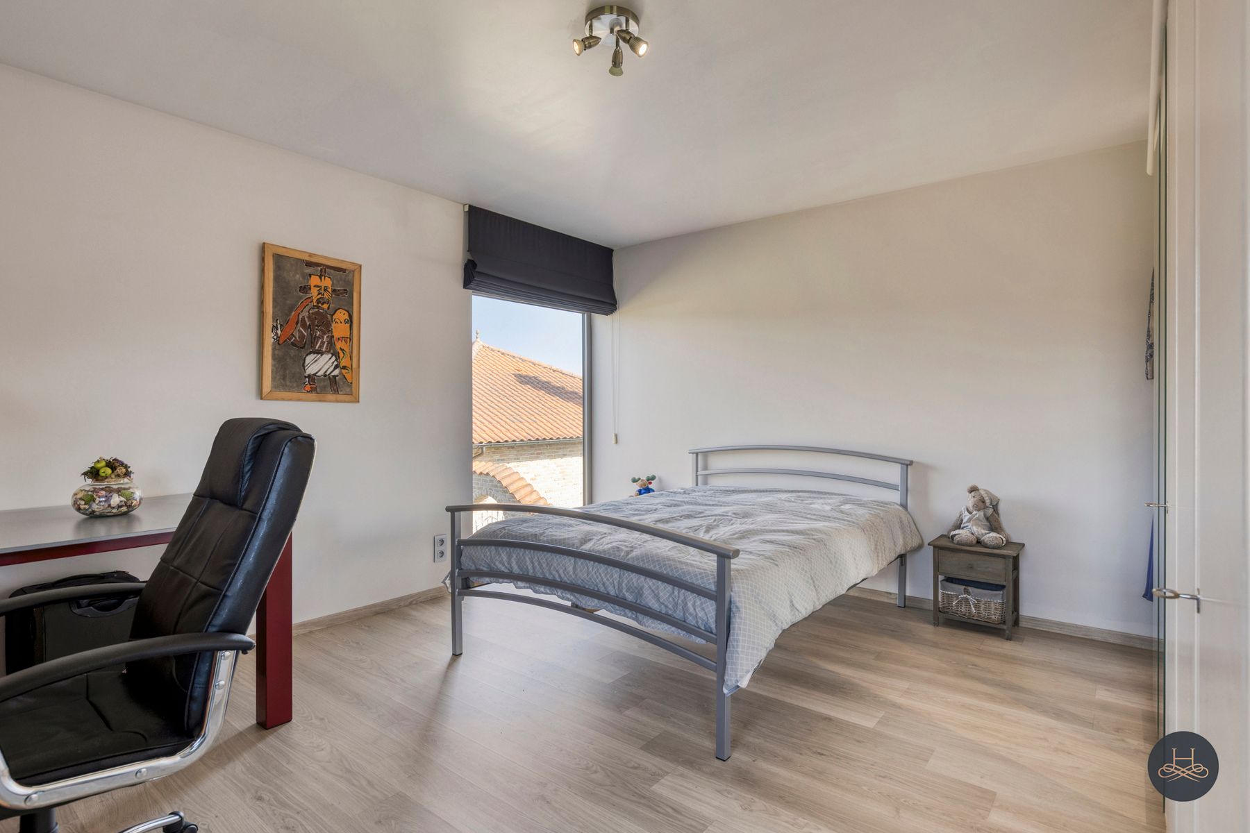 Ruime en recente woning met zwembad foto 18
