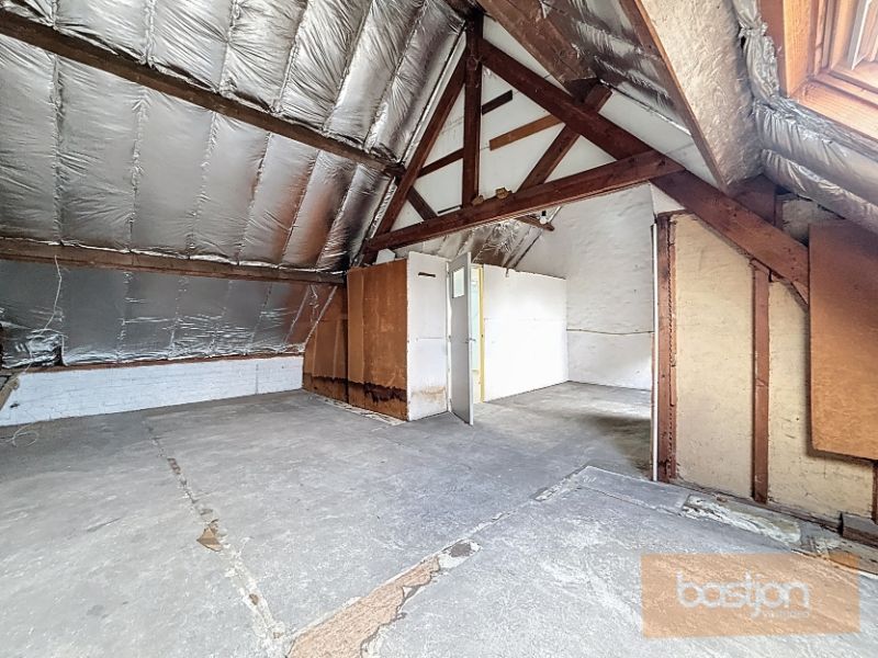 Te koop: ruime woning met veel mogelijkheden in Marke! foto 16