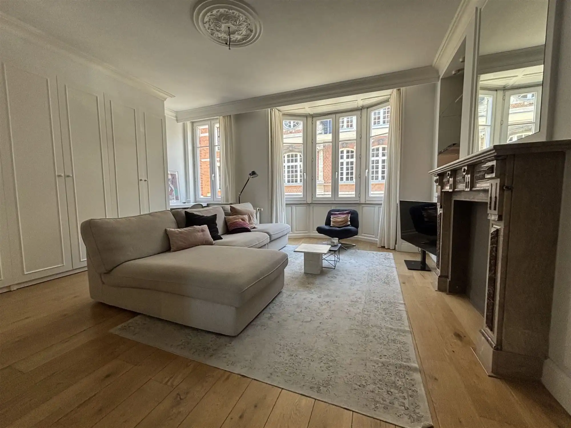 Appartement foto {{pictureIndex}}
