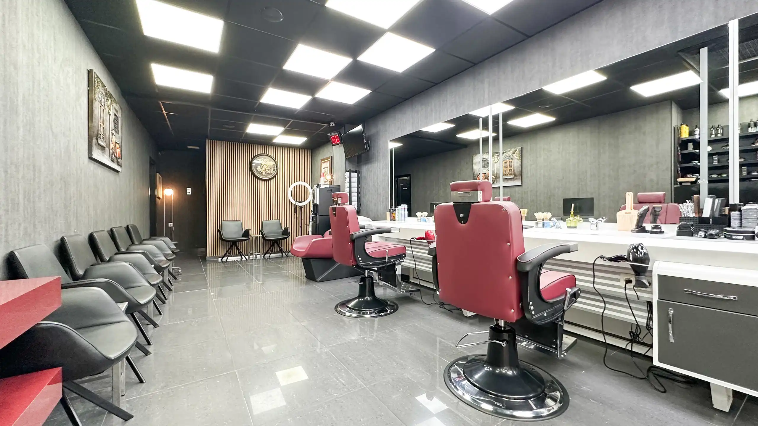 Vernieuwde Kapperszaak op topligging in het Hart van Diest! foto 12