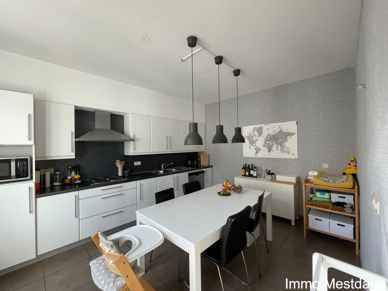 Duplex appartement met terras, autostaanplaats binnen + 6 zonnepanelen foto 5