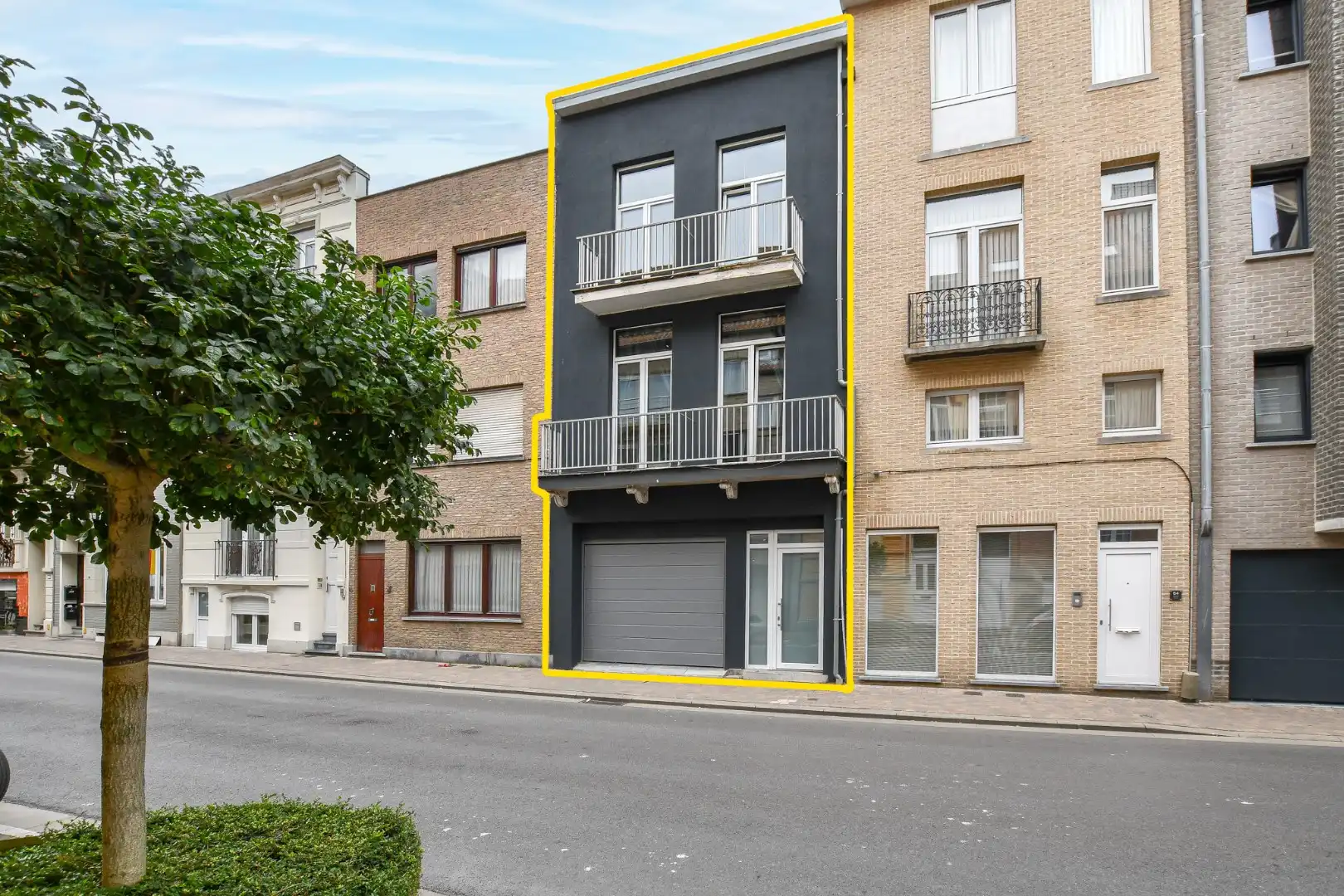 Charmante en ruime woning te koop in hartje Blankenberge - tussen de Jachthaven & Grote Markt!  foto {{pictureIndex}}