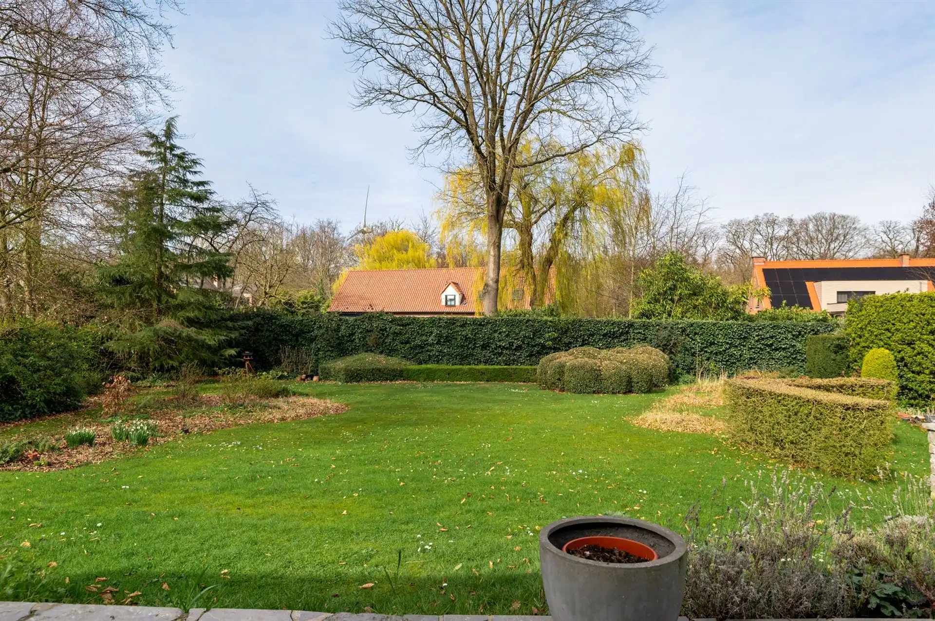 Ruime 3-slaapkamerwoning met grote tuin in Kontich foto 4