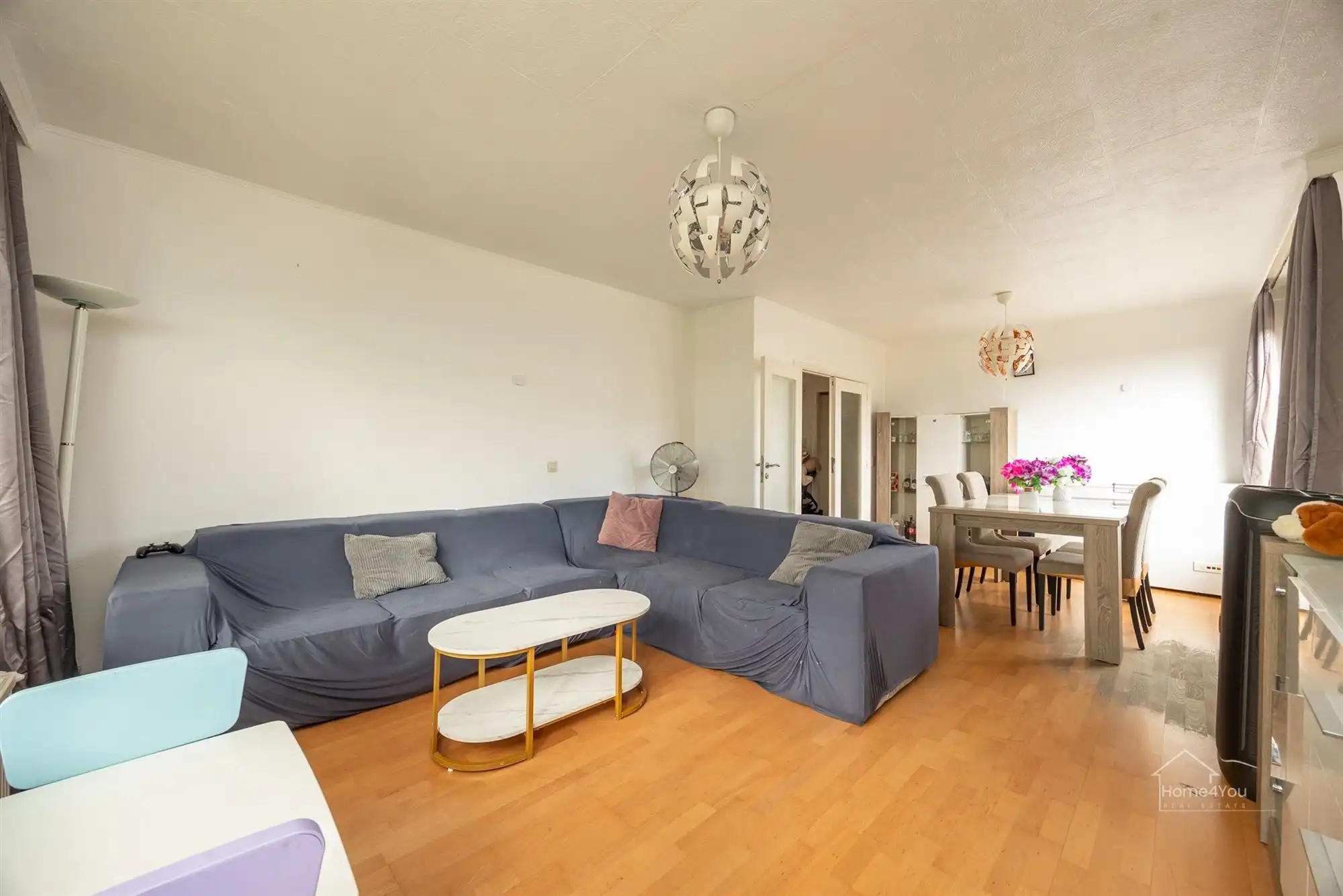 Lichtrijk hoekappartement met 3 slpk en terras in Borgerhout! foto 2