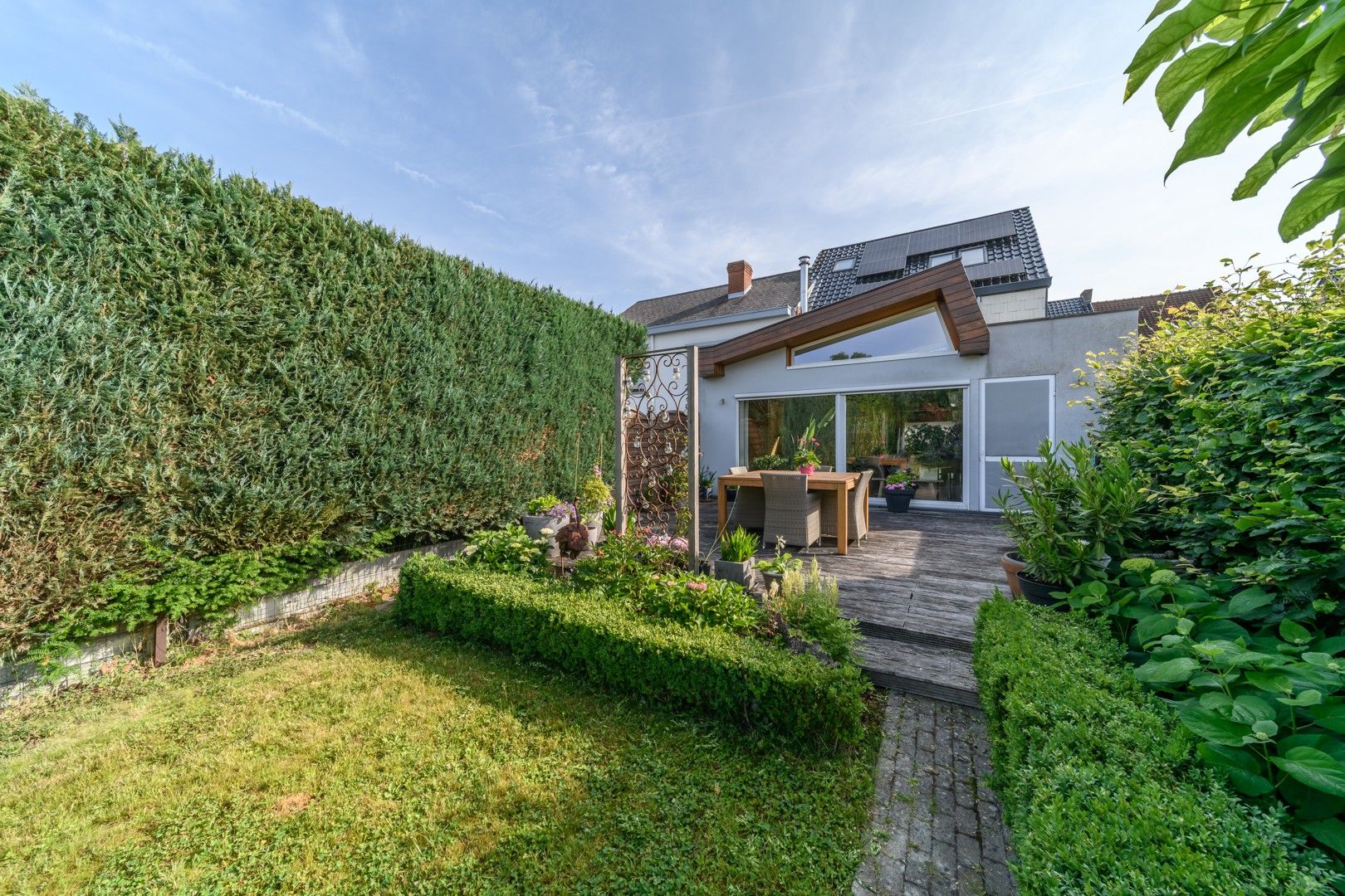 Instapklare gezinswoning met ruime tuin te Terjoden (Erembodegem) foto 30