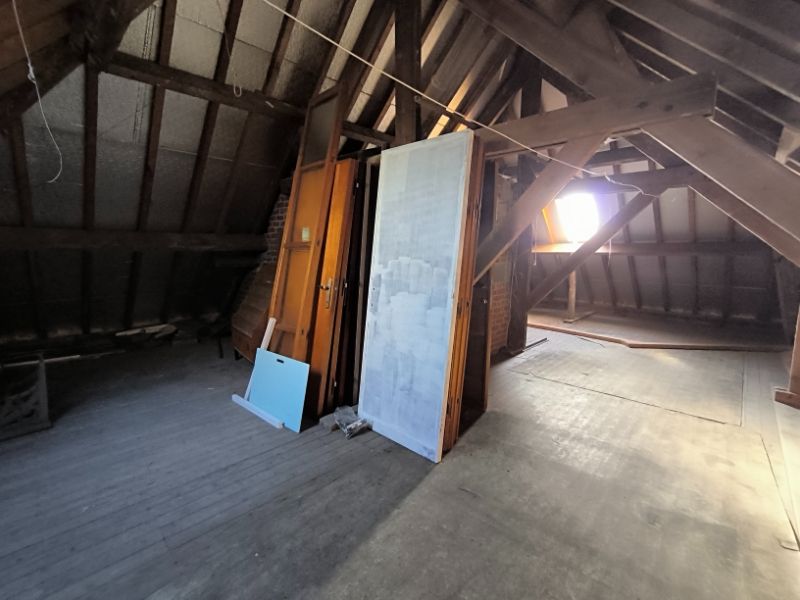 Ruime alleenstaande woning foto 22