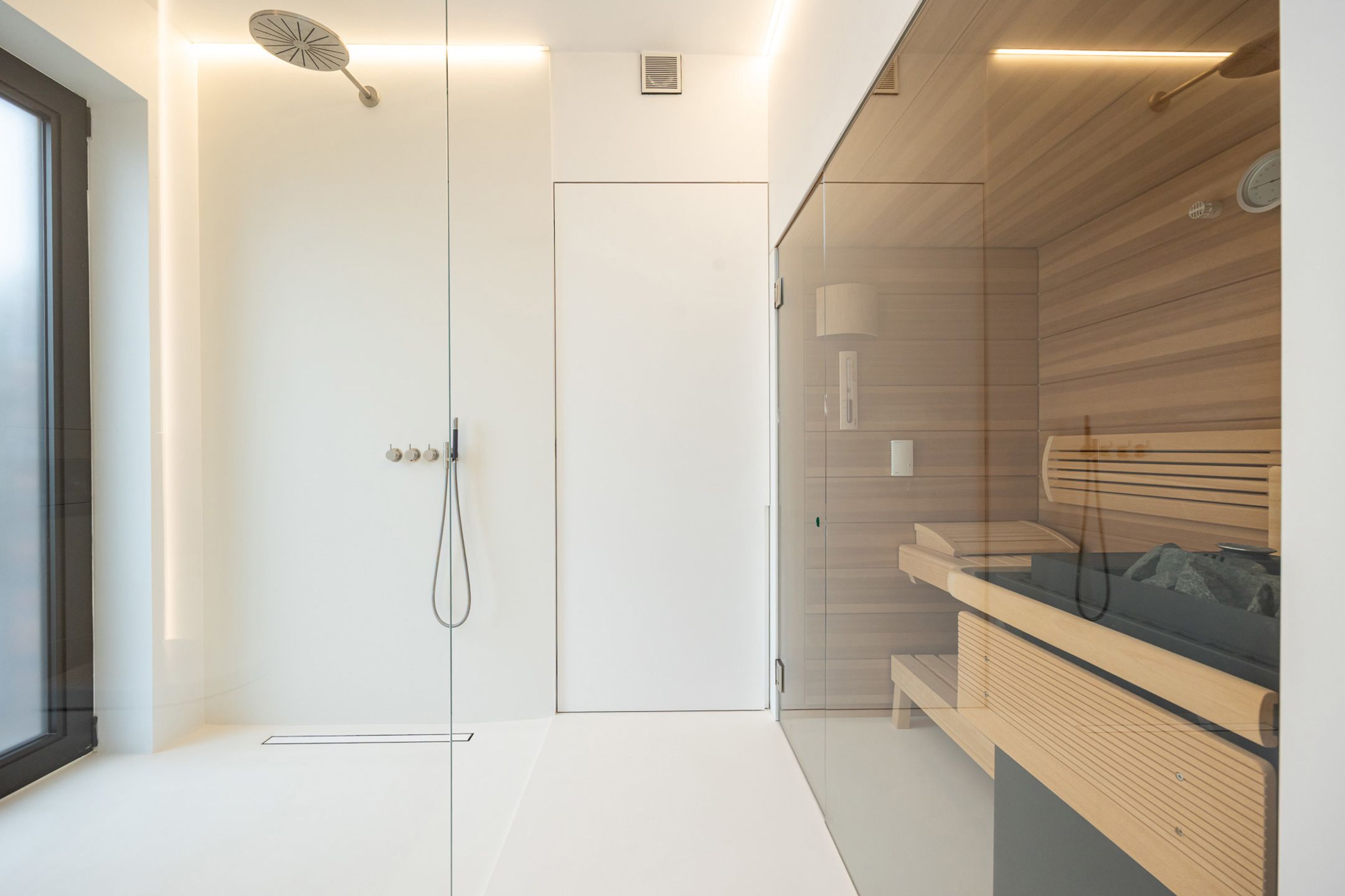 OOSTENDE - Uitzonderlijke penthouse met zicht op zee foto 10