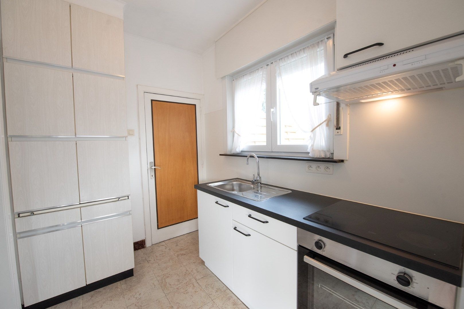 Proper onderhouden woning met 3 slaapkamers en ruimte tuin te huur in Zulte foto 9