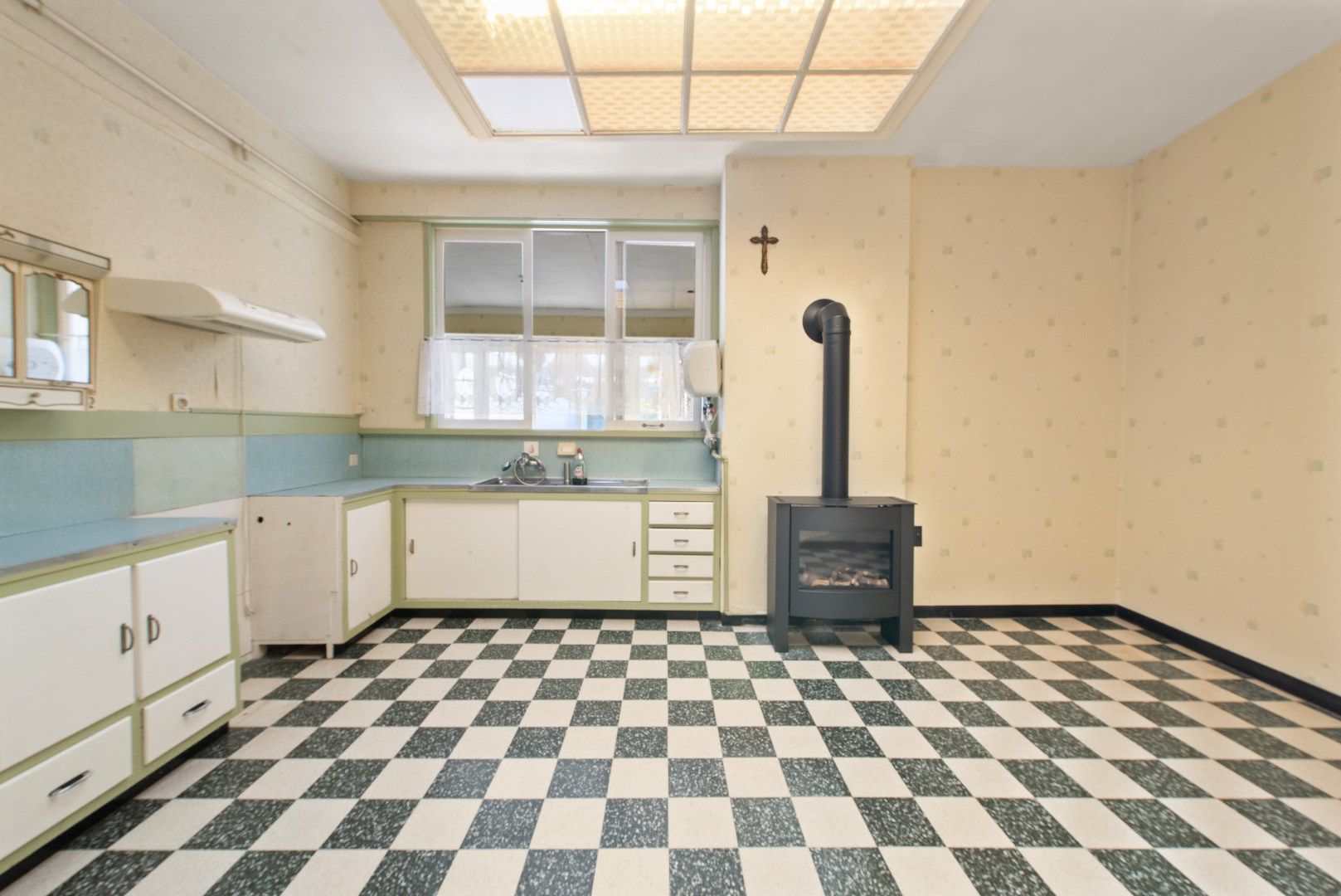 Te renoveren rijwoning met potentieel in centrum Tienen foto 9