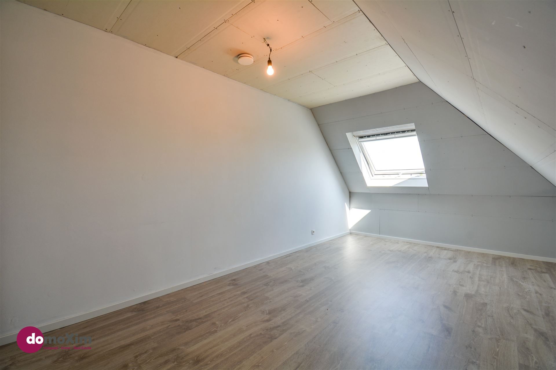 Prachtige energiezuinige woning met 5 slaapkamers gelegen in een rustige woonwijk foto 24