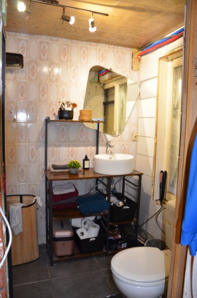 Te koop te Moorslede : Verder af te werken  gezinswoning met 3 slaapkamers, inpandige garage,  zonnige diepe  tuin mét uitweg en dubbele garage, zonnepanelen. foto 13