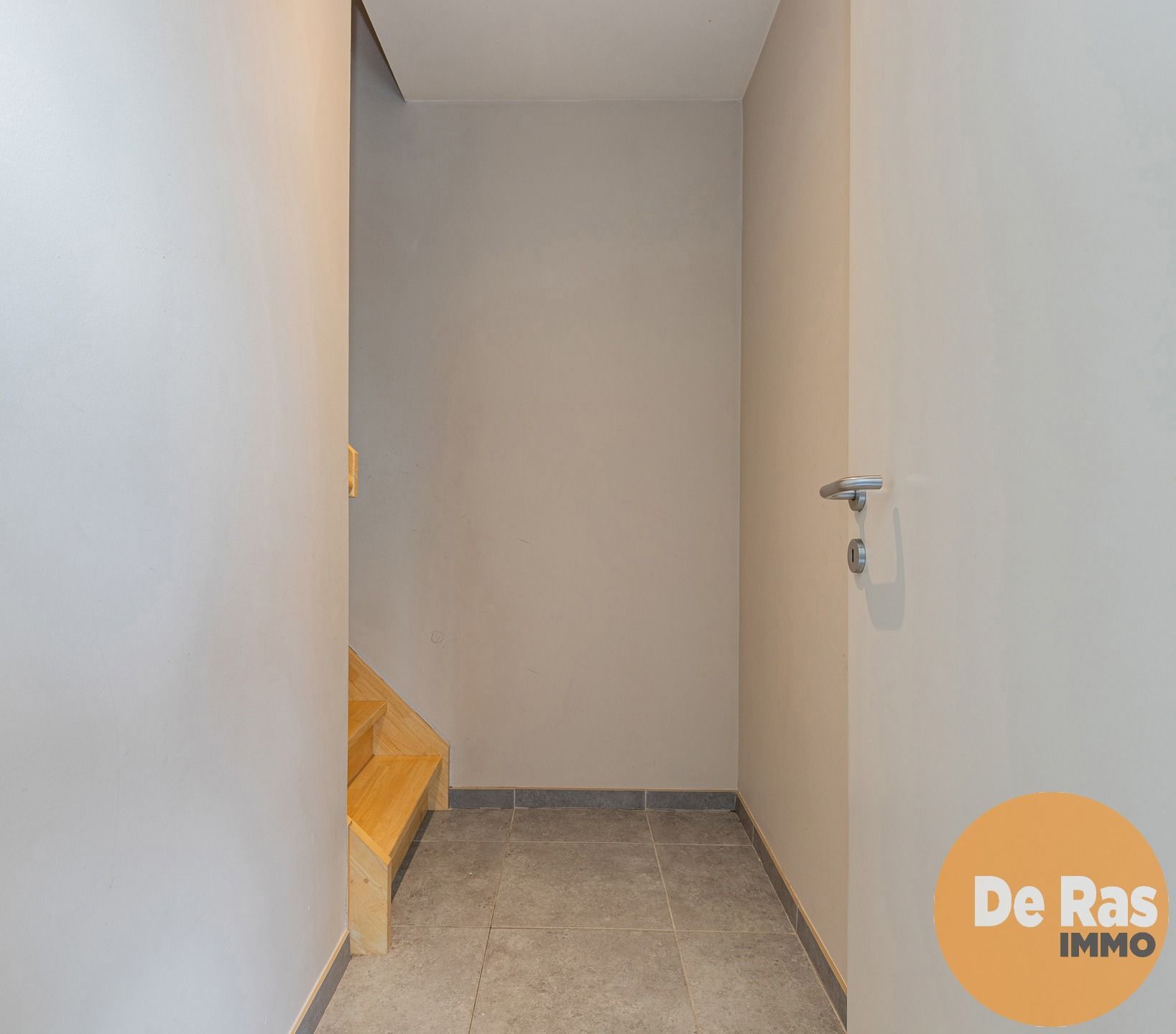 HERZELE - Duplexappartement met 2 slaapkamers en ruim terras foto 2