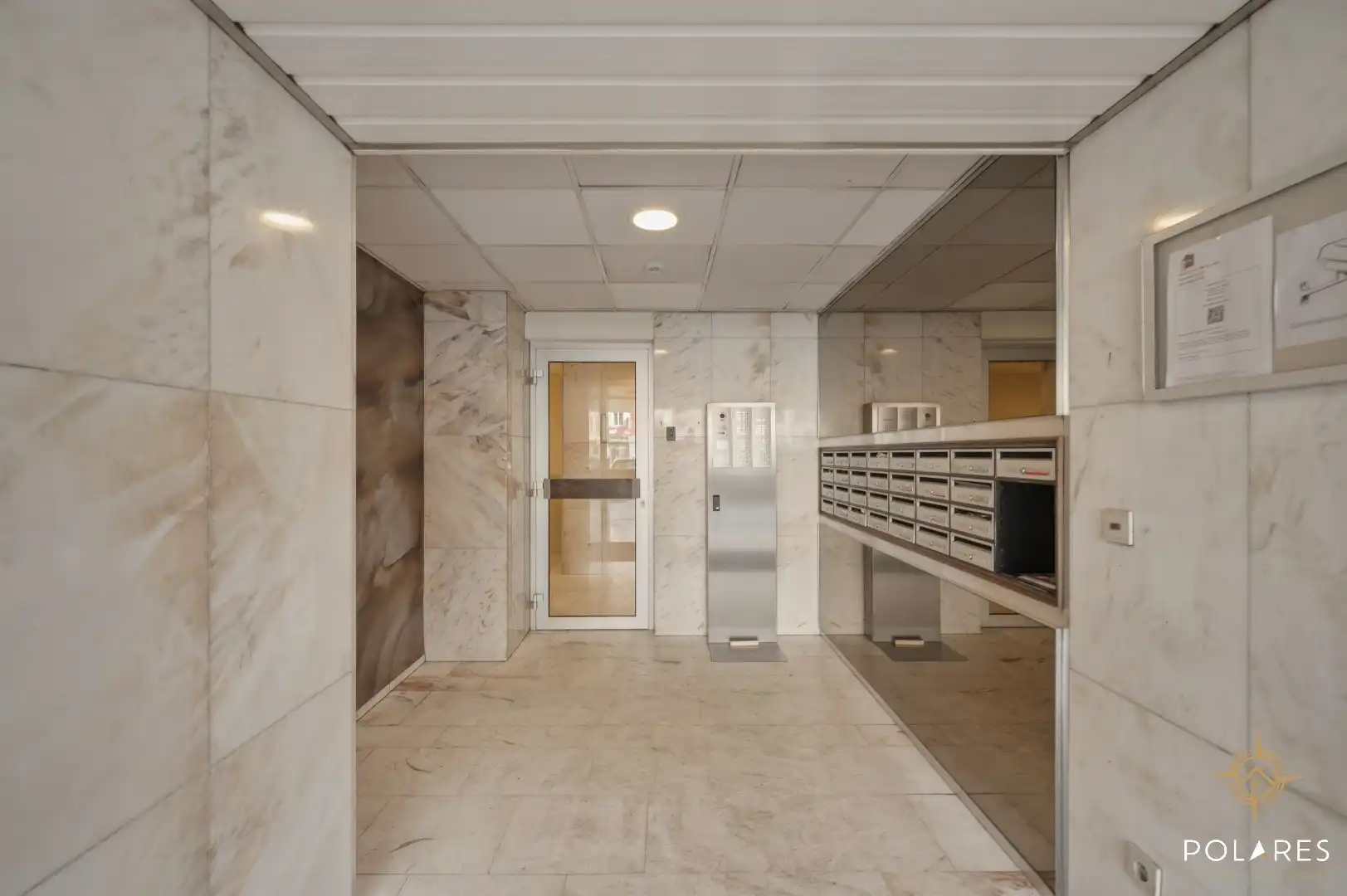 Instapklaar 1-slaapkamerappartement op interessante locatie! foto 19
