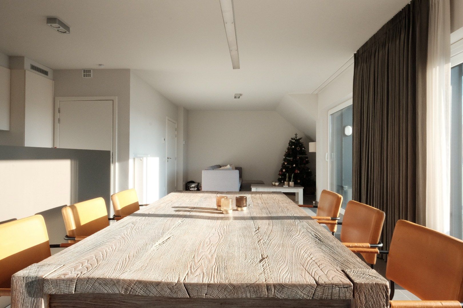 Dakappartement met garage foto 3