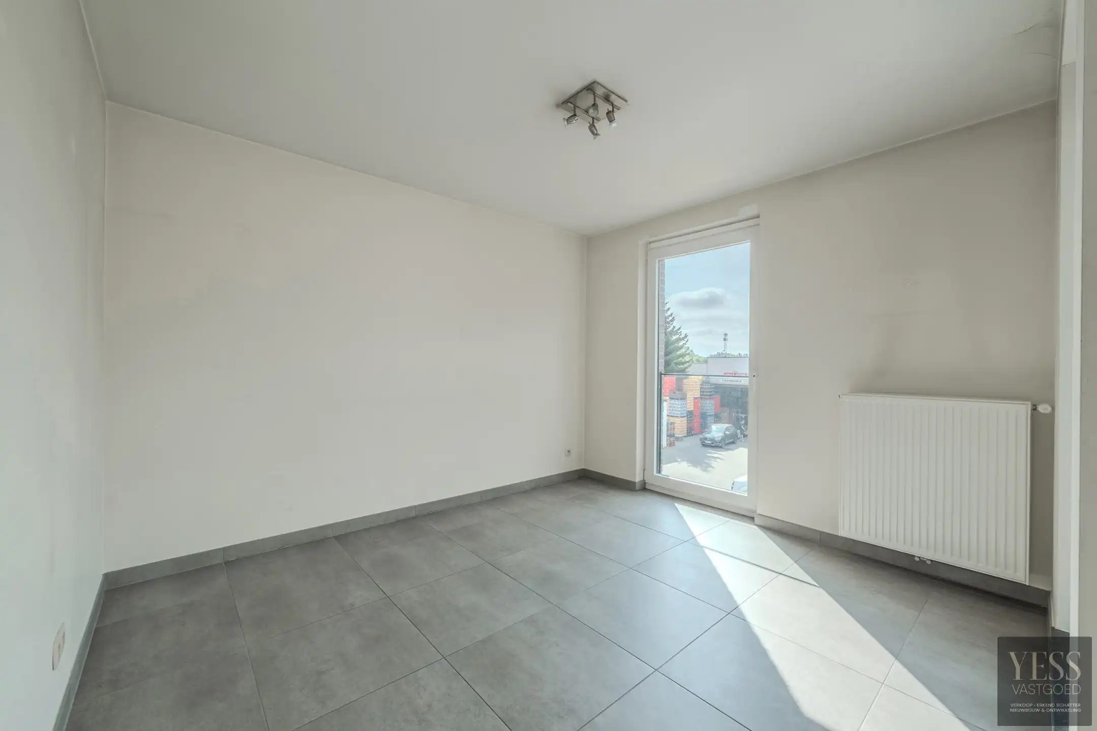 Lichtrijk duplexappartement met terras in Oudenburg! foto 4