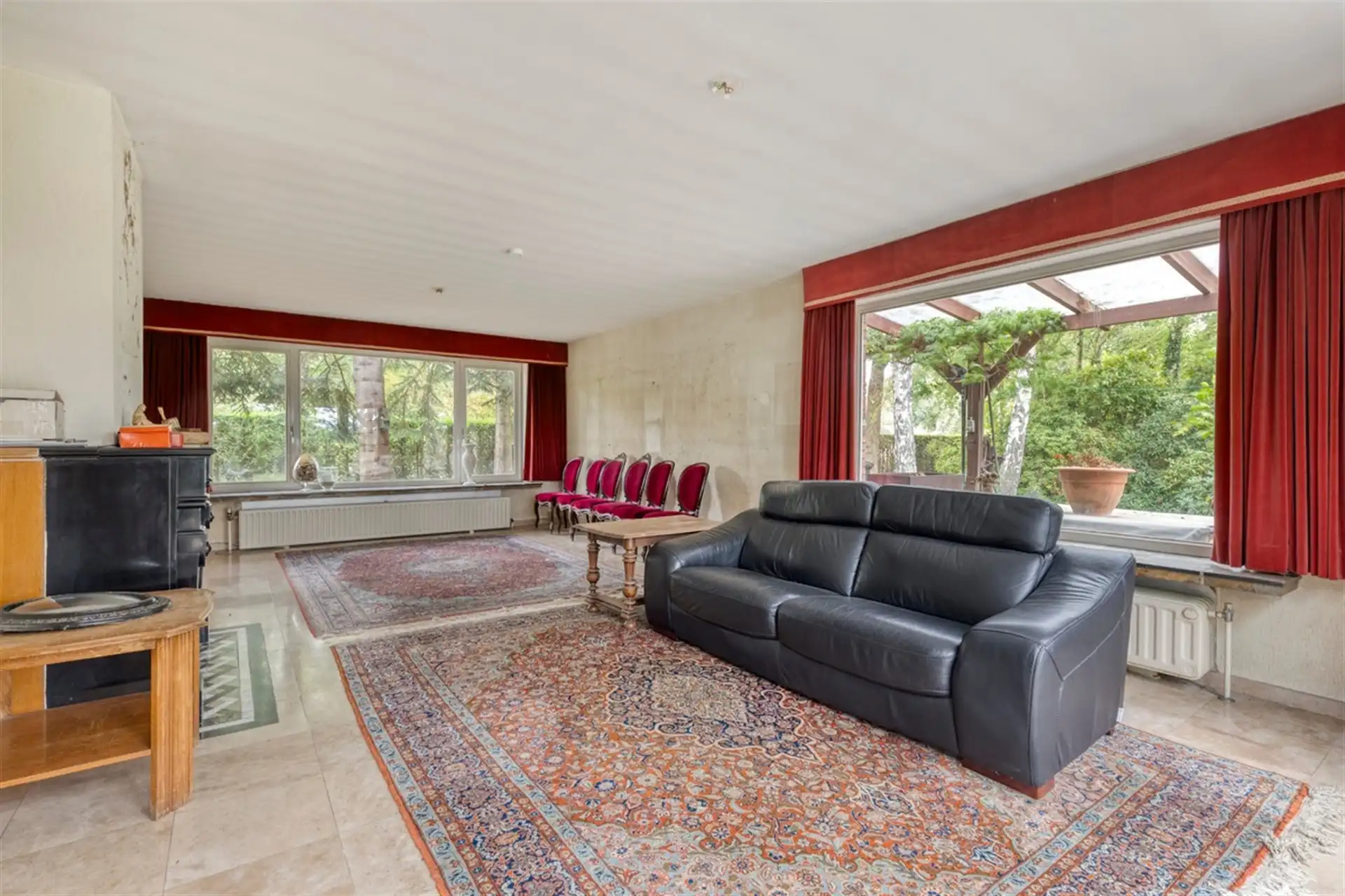 Ruime vrijstaande villa op een perceel van 3.235 m² foto 5