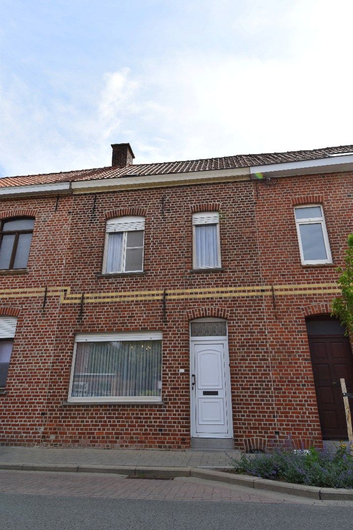  Rijwoning met 3 slaapkamers, garage en tuin te koop in Gullegem foto 18