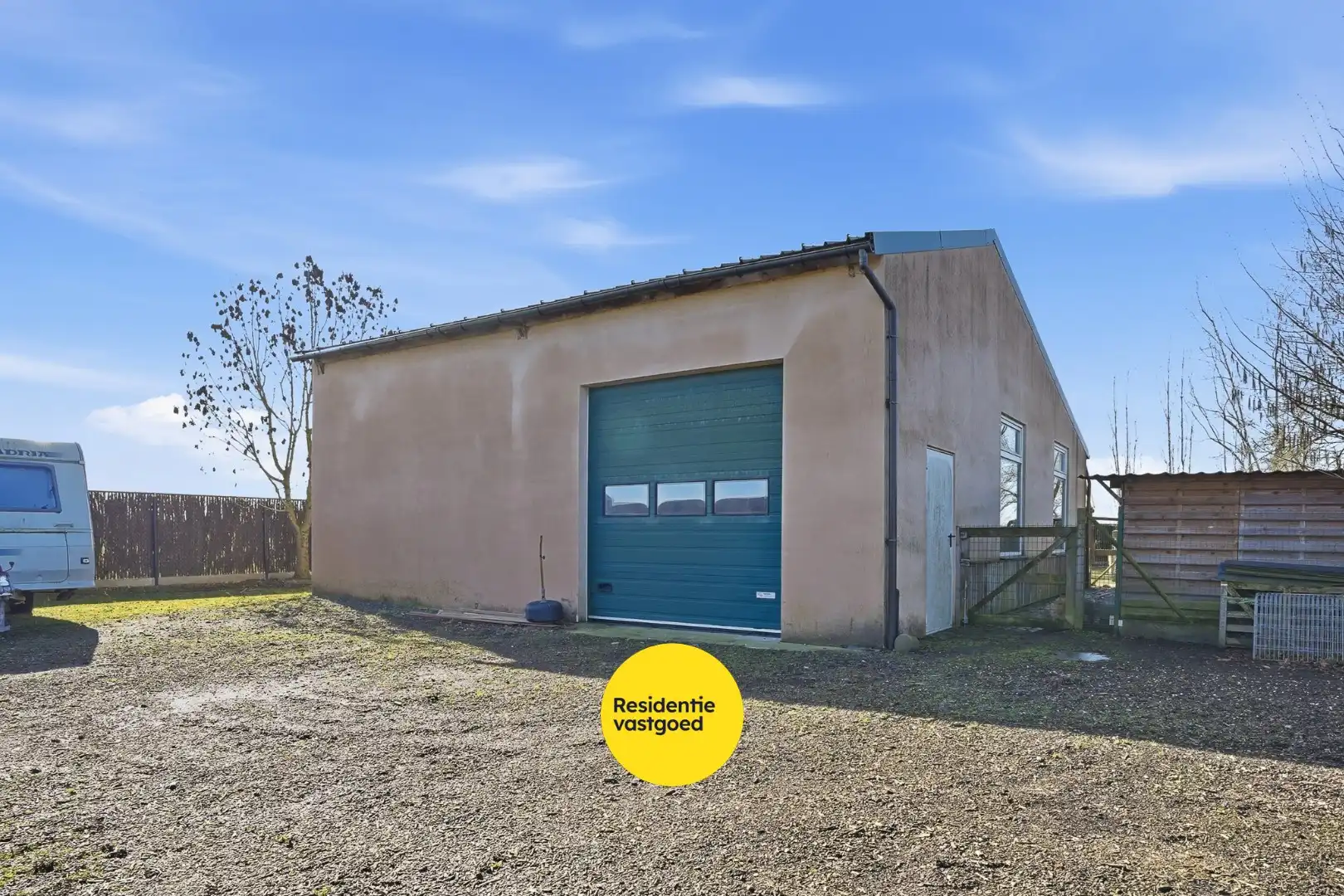 Landelijk gelegen villa met loods in Aartrijke foto 2