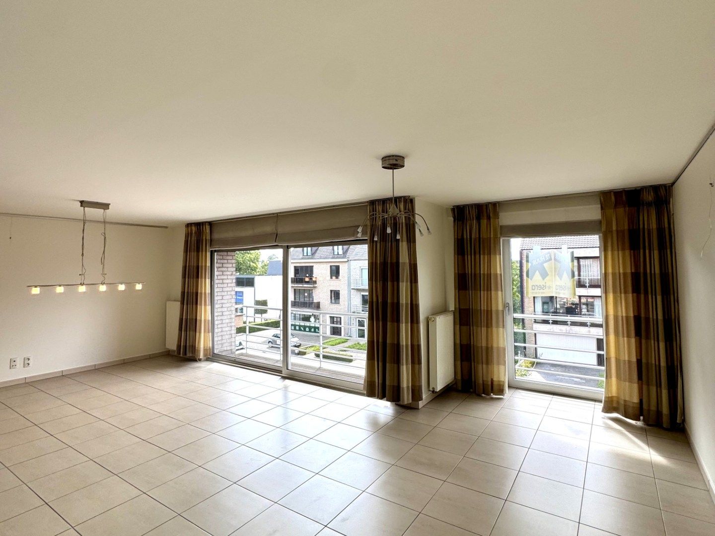Appartement op centrale ligging te Sint-Andries foto 4