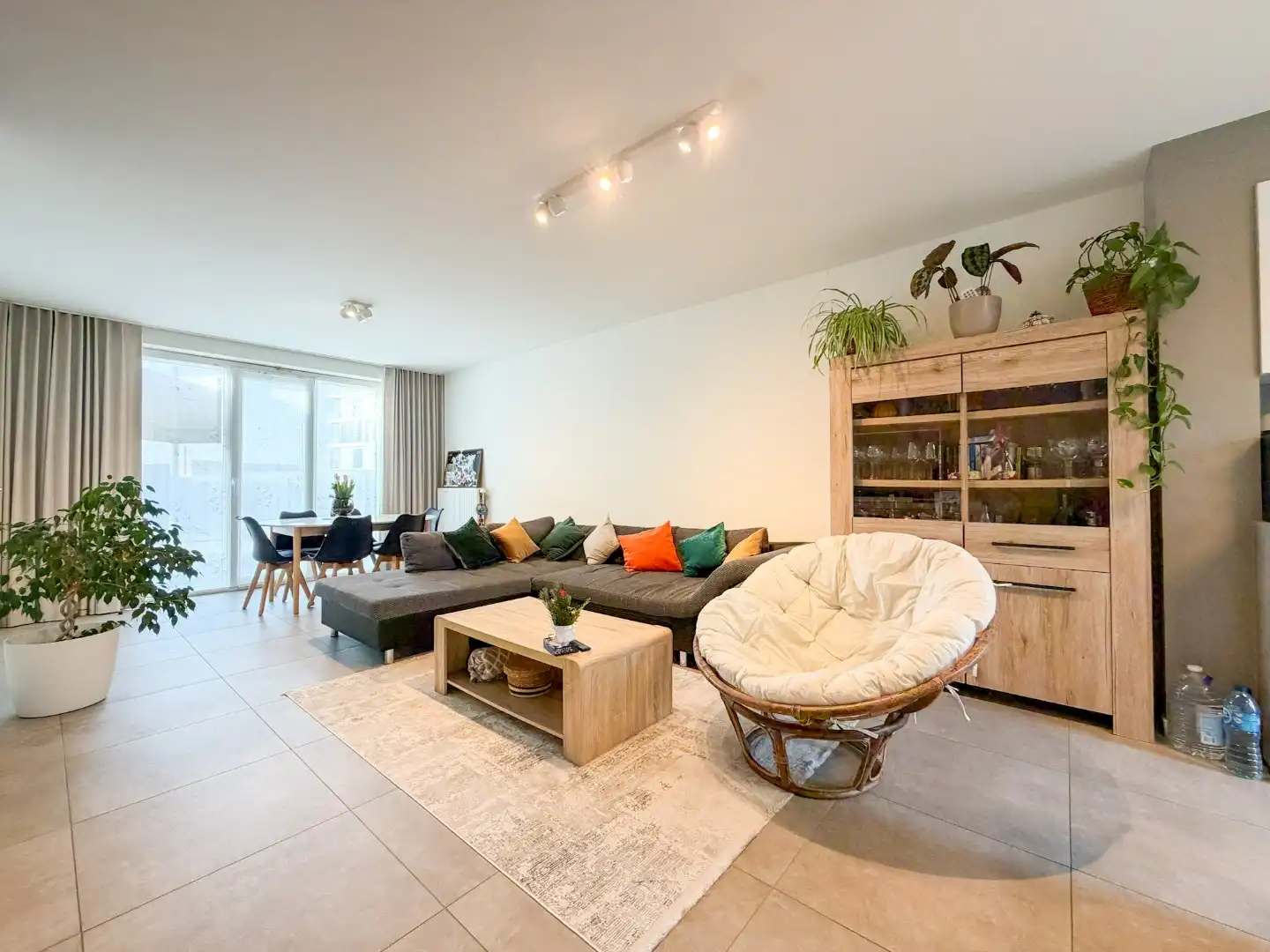 Instapklare rijwoning met 3 slpk, garage en tuin, Roeselare foto 2