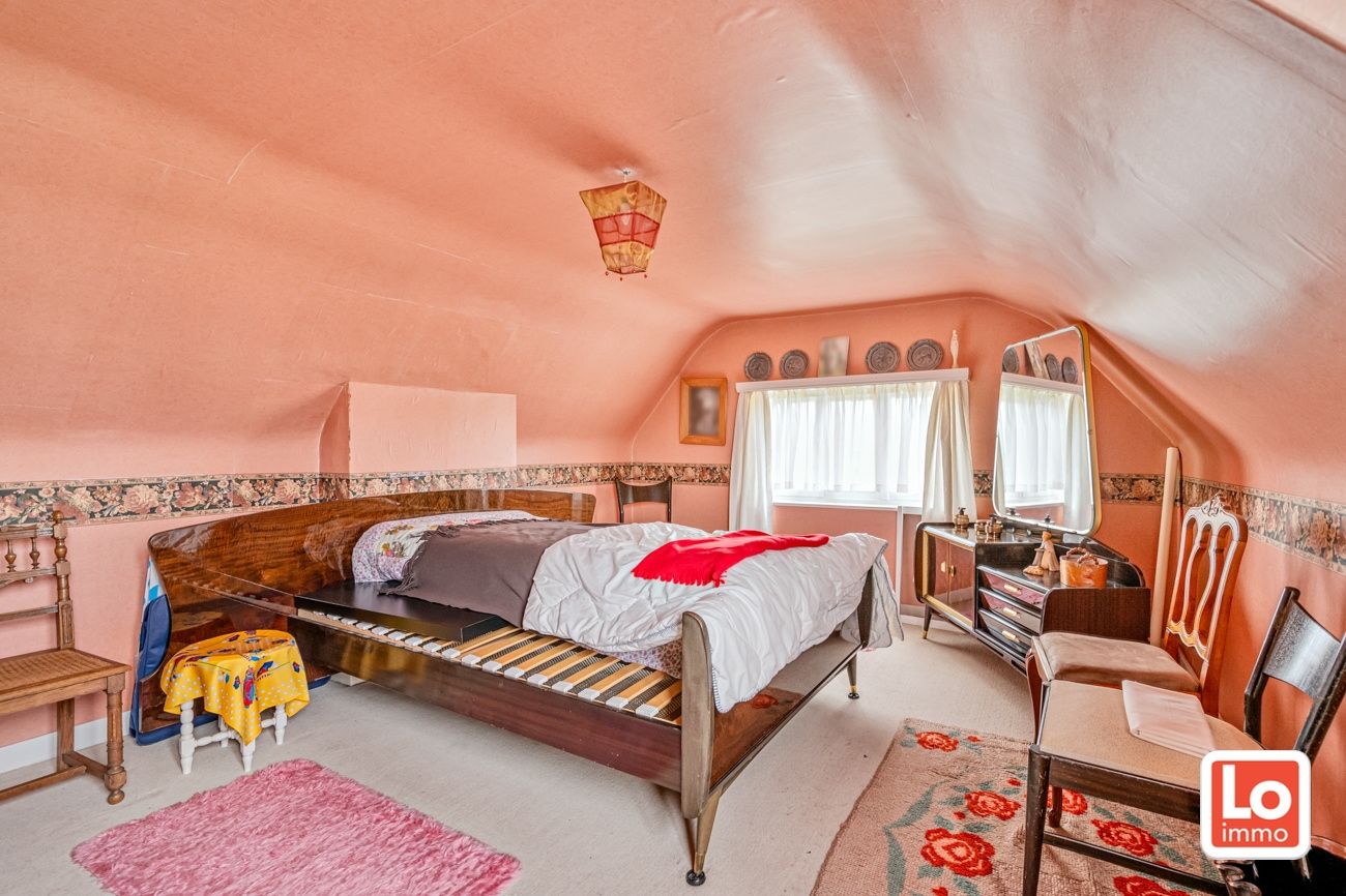 VERKOCHT! Te renoveren open bebouwing op een makkelijk bereikbare locatie in Beervelde. foto 11