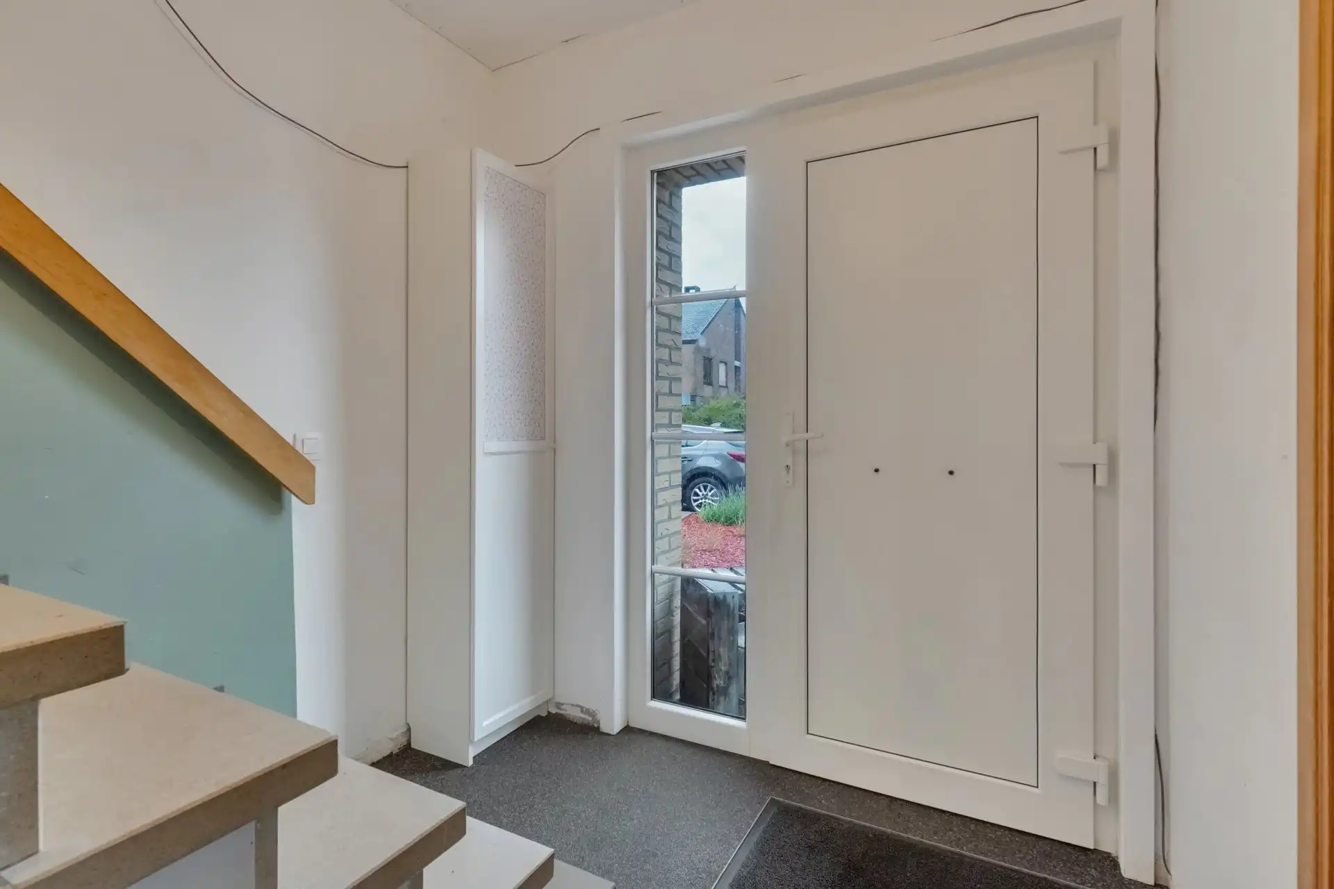 Ruime meergezinswoning met twee appartementen foto 3