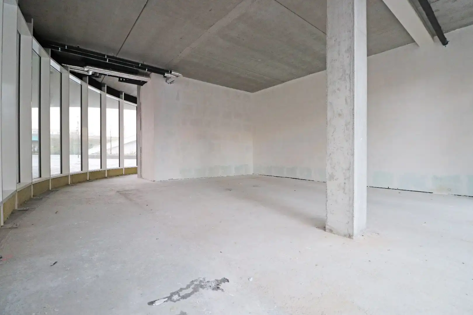 Unieke handelsruimte foto 3