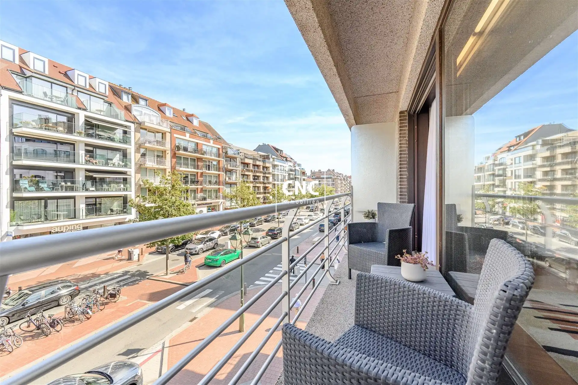 Aangename studio met terras op topligging in Knokke foto 5