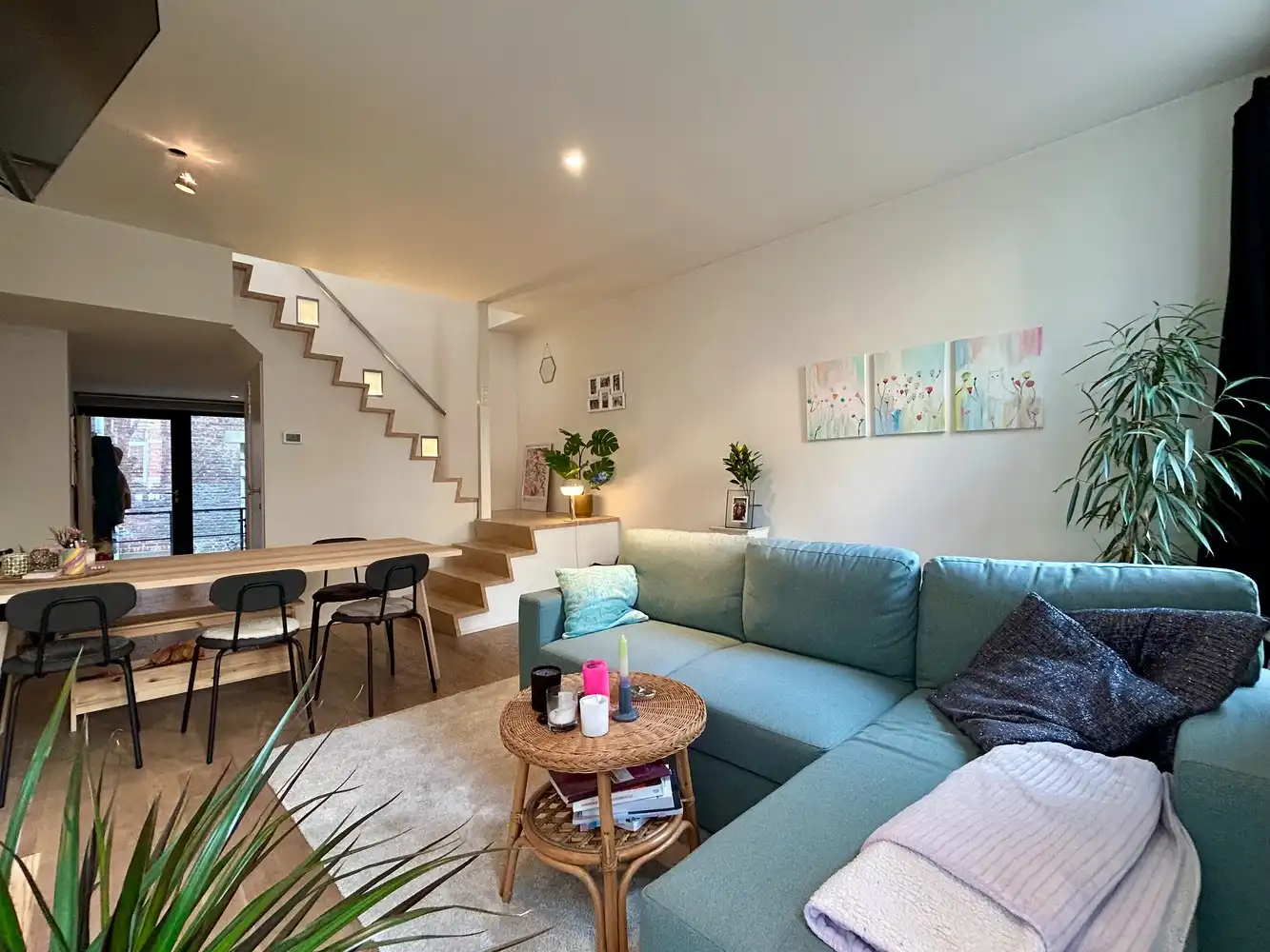 Uniek handelspand met instapklaar appartement en dakterras in hartje Leuven foto {{pictureIndex}}