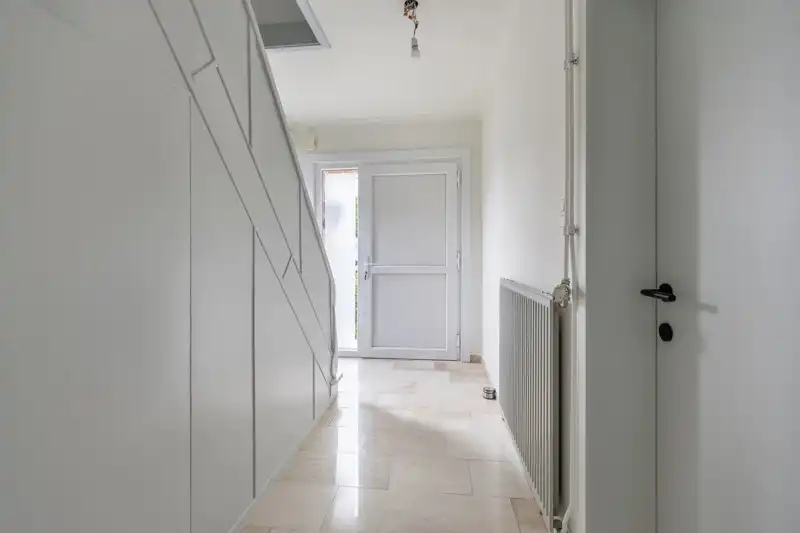 Smaakvol gerenoveerde woning met 3 slaapkamers en garage foto 19
