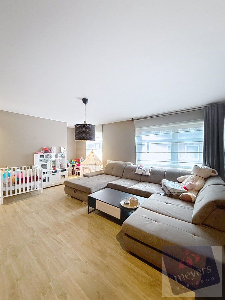 Handelspand met woonst – Naamsesteenweg 27, Sint-Truiden foto 12