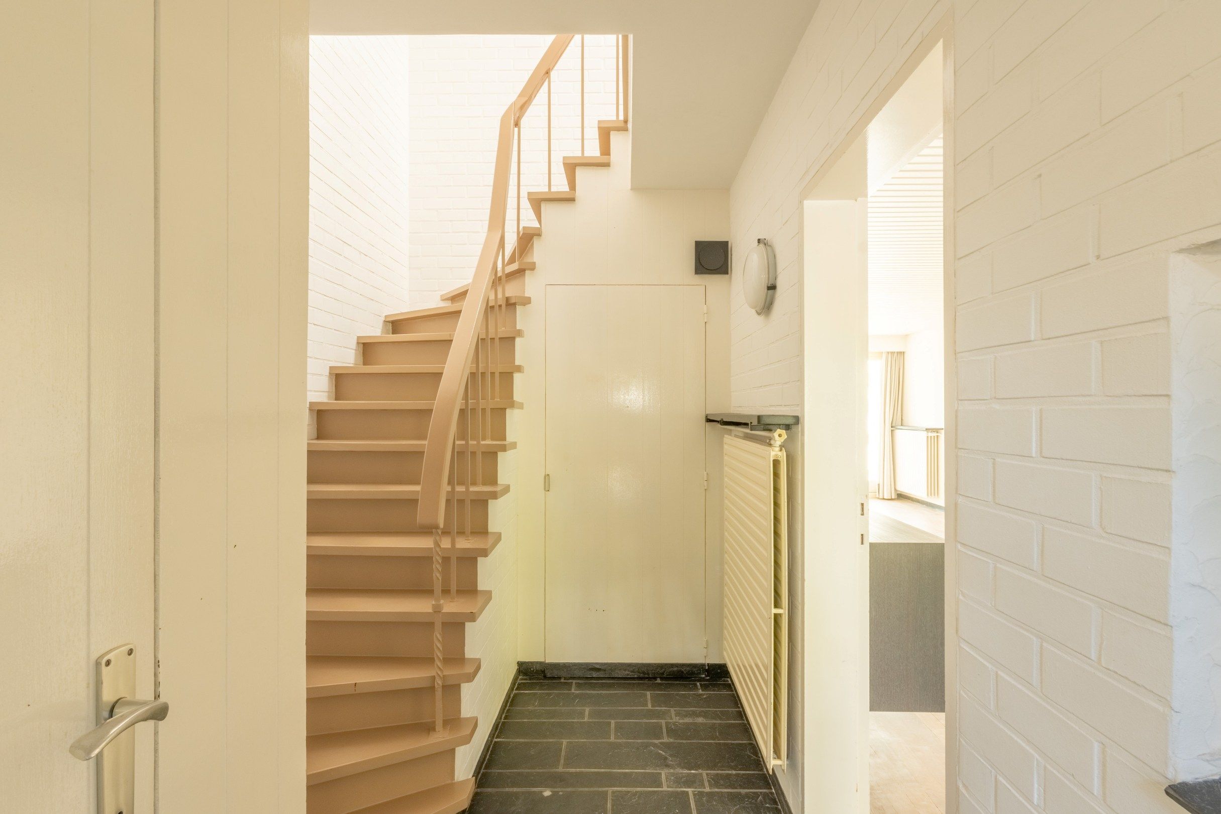 Ruime woning met 3 garages en tuin te Knokke foto 13