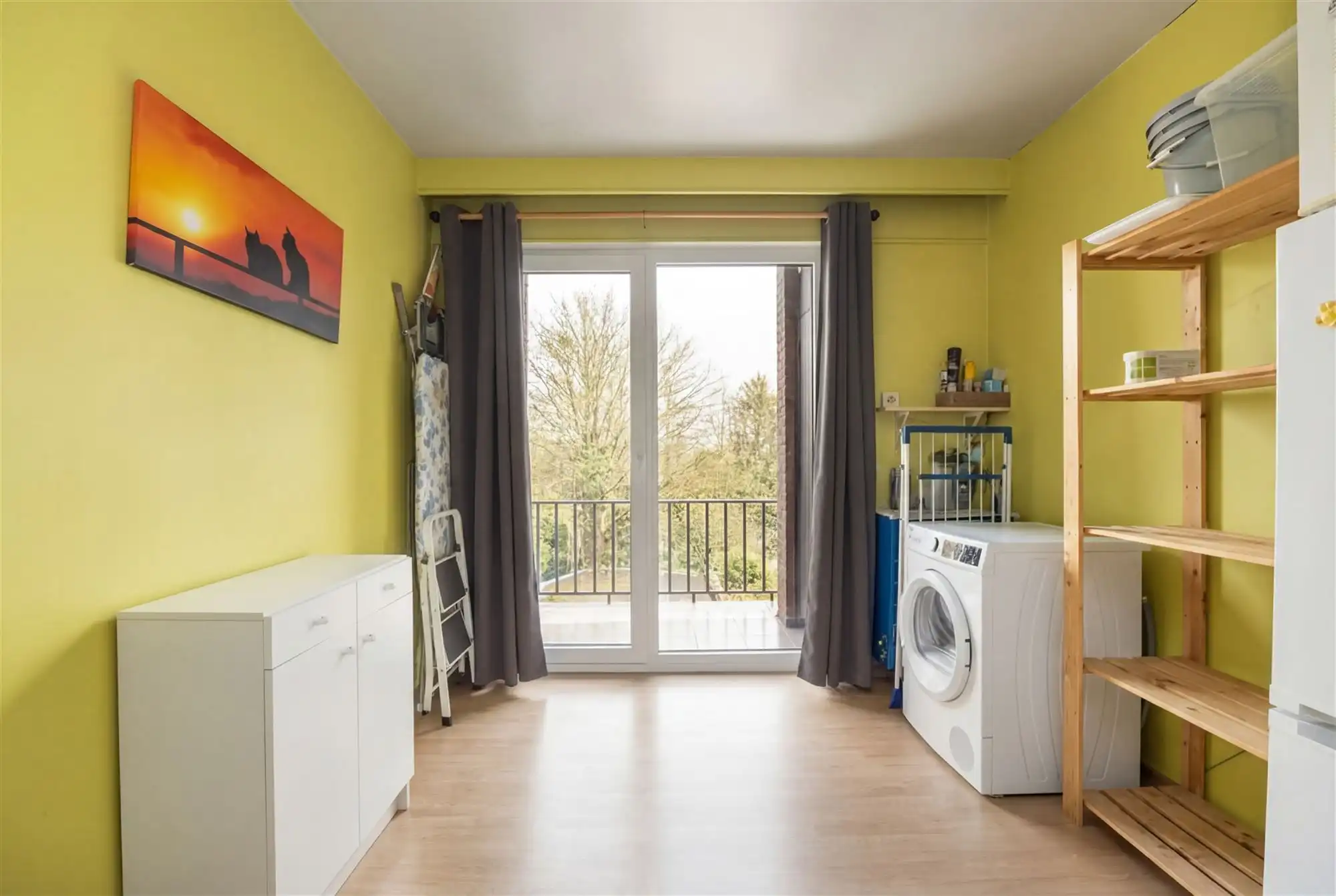 Instapklaar appartement met terras en garage foto 8