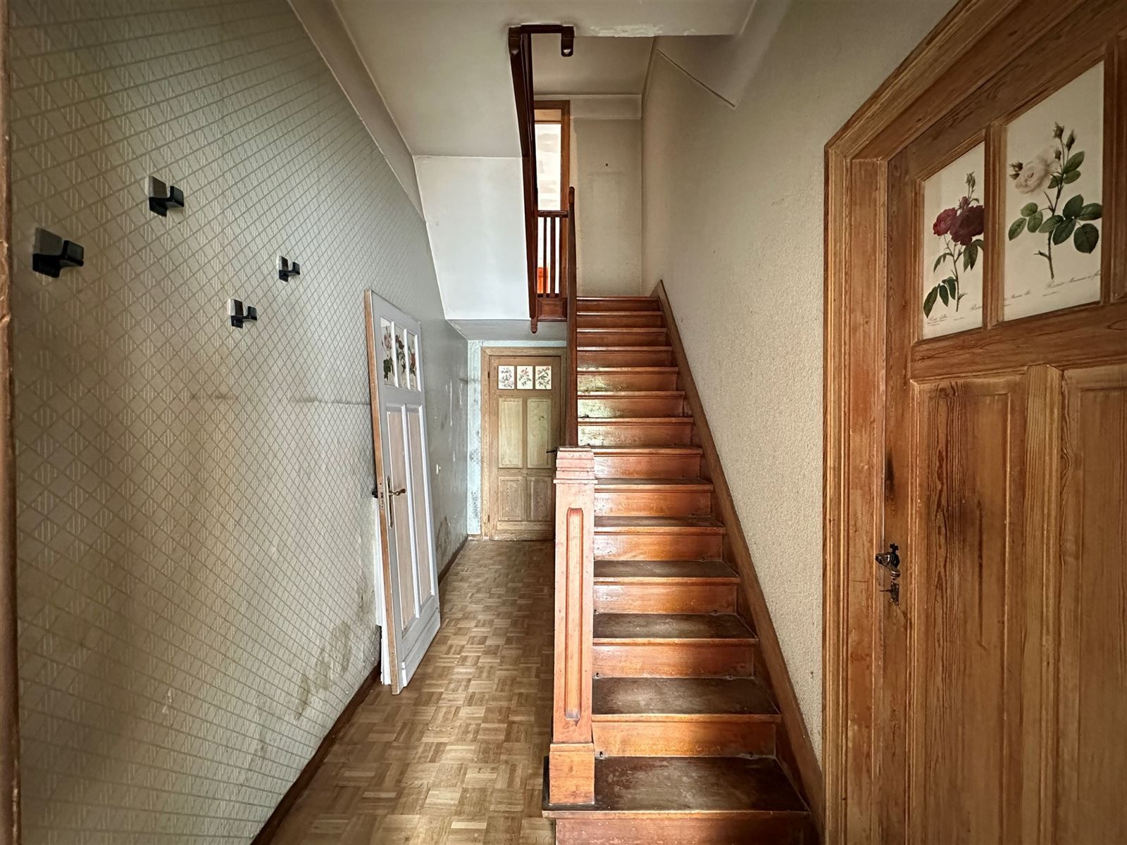 karaktervolle woning met handelsruimte in hartje Zottegem! foto 6