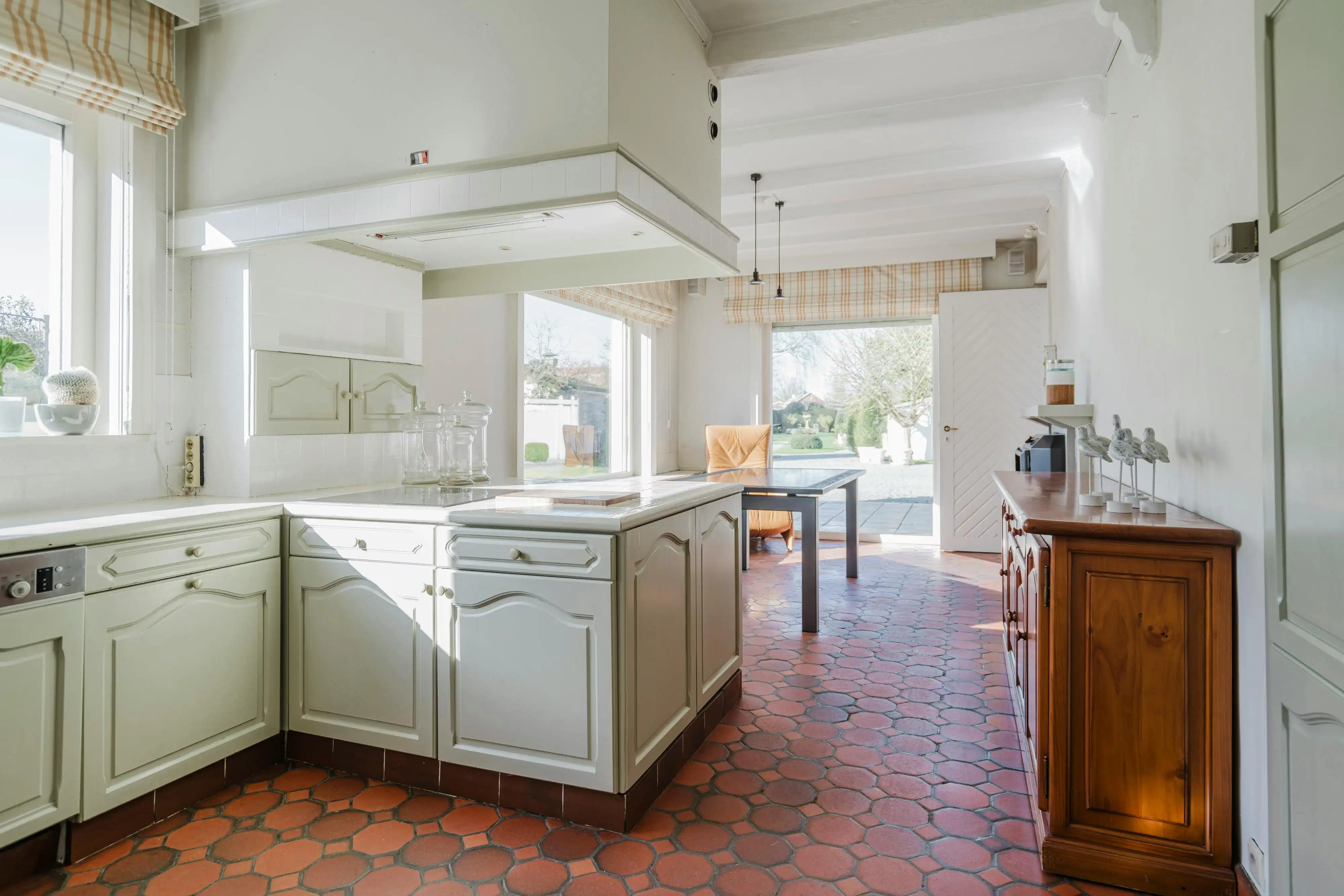 Te renoveren open bebouwing te koop in Gullegem foto 3