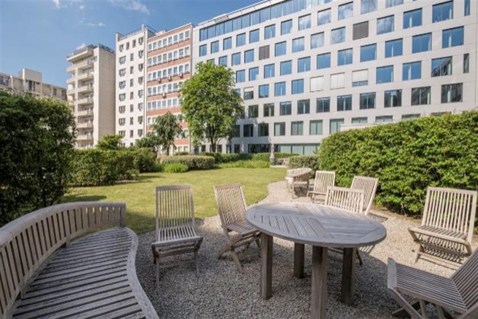 E-LITE - Co-working: 383m² volledig ingericht foto 2