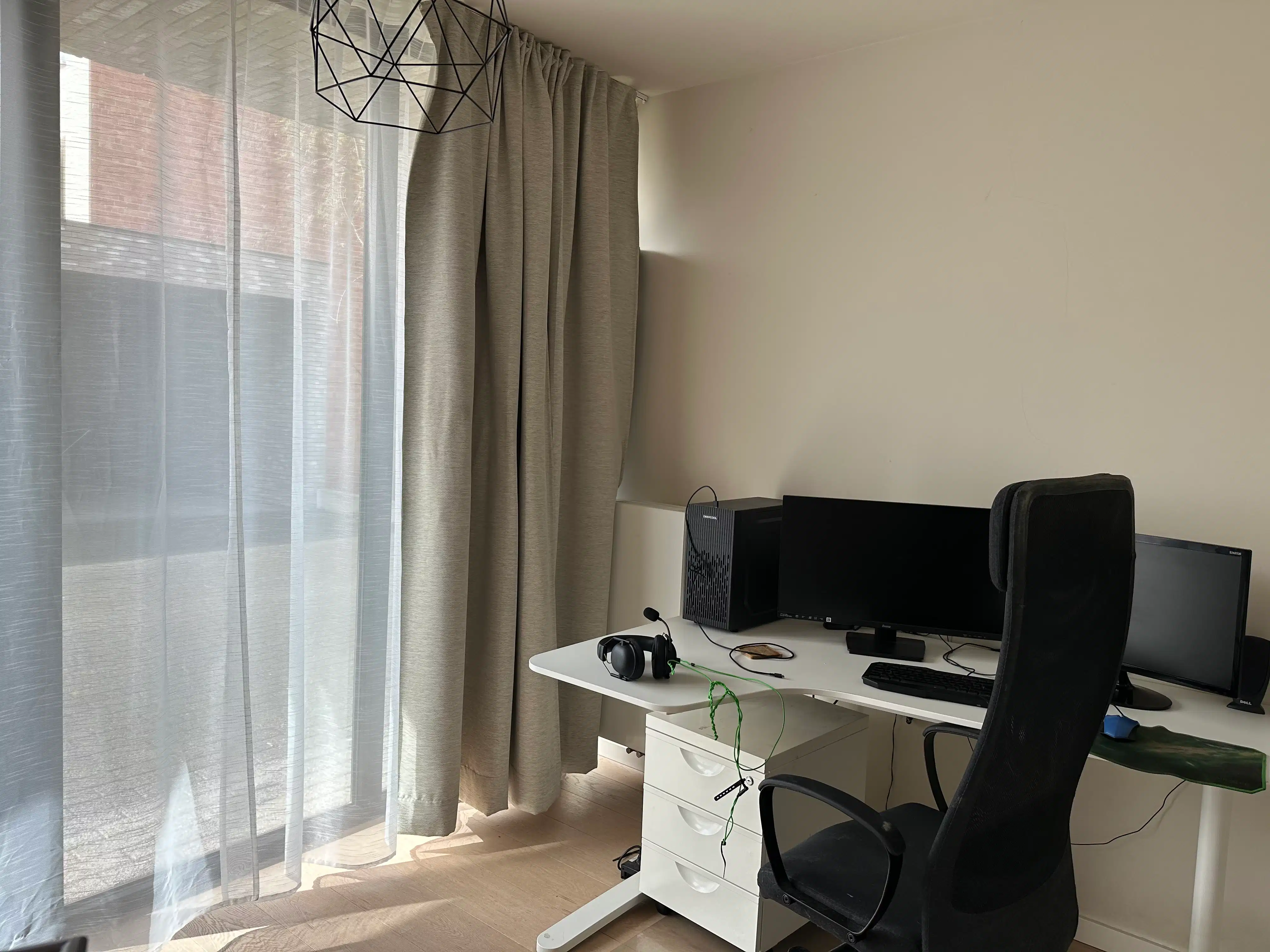 Gelijkvloers appartement met 2 slaapkamers! foto 8