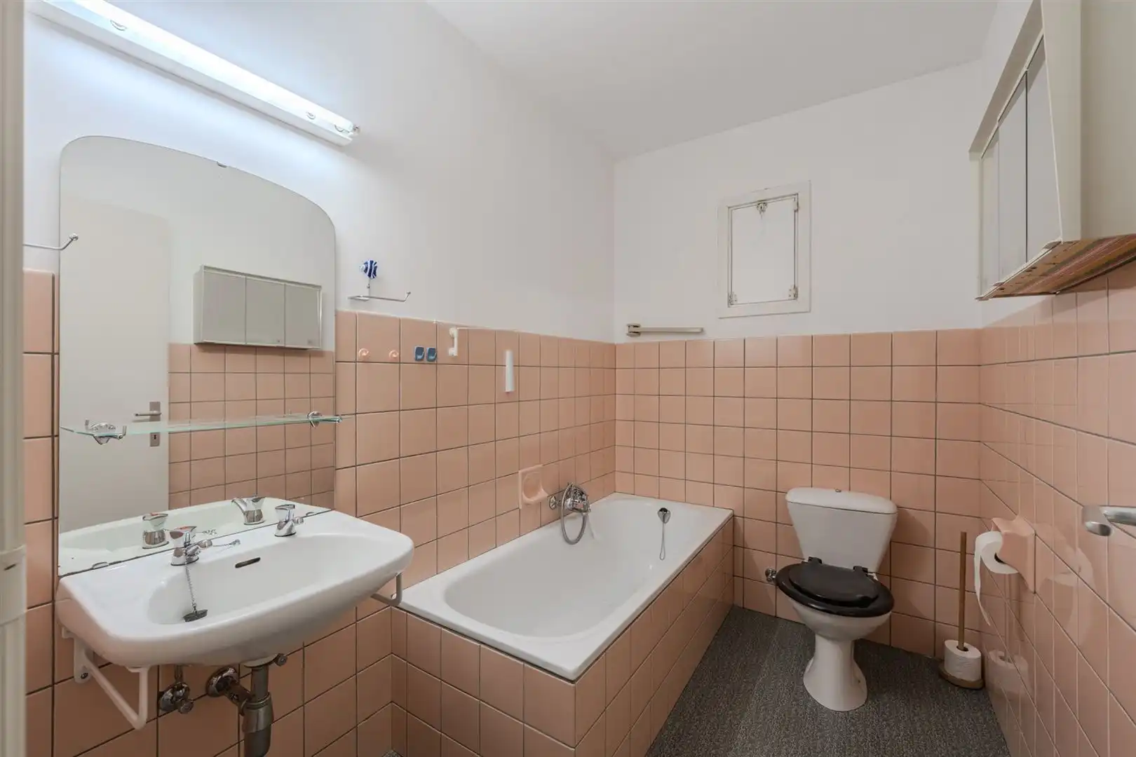 Zonnige studio met open zicht foto 6