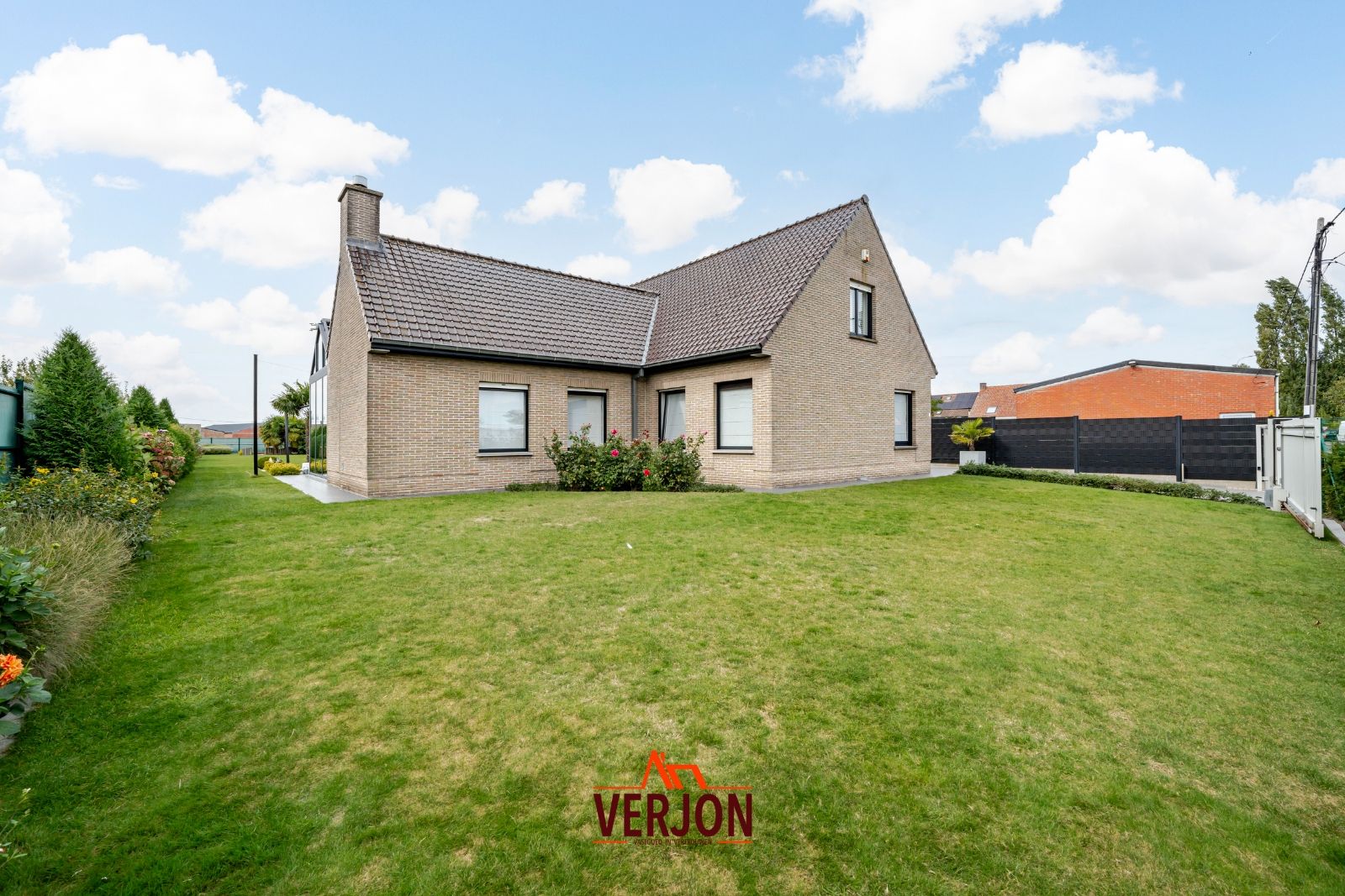 Kijkdag 11/10/2025 tussen 11 en 12 uur! Exclusieve woning met hangaar en luxueuze leefruimtes foto 7