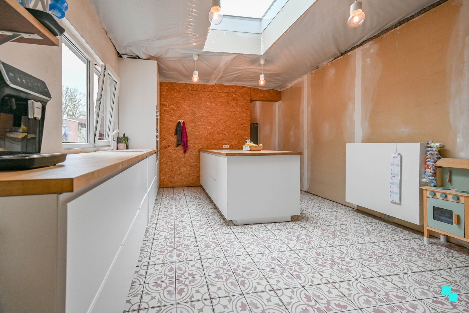 Ruime ééngezinswoning met drie slaapkamers nabij centrum Rumbeke foto 7