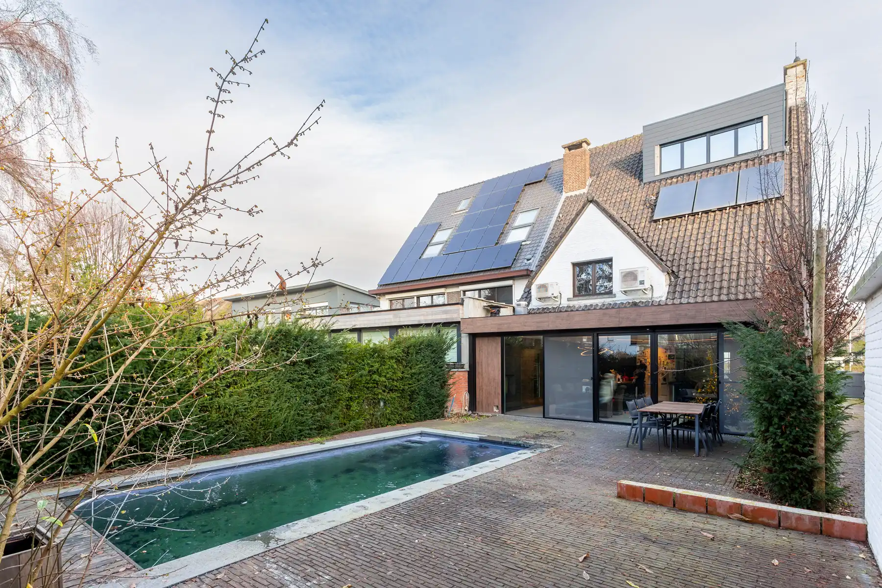 Luxueuze halfopen villa met zwembad in Elsdonckwijk foto 18