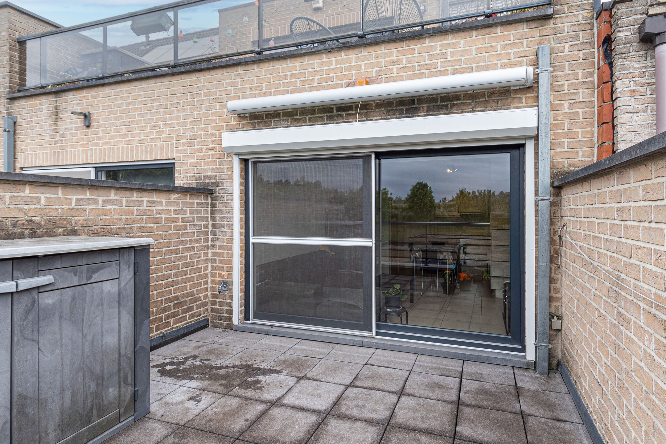 Instapklaar 1-slaapkamerappartement met garage foto 6