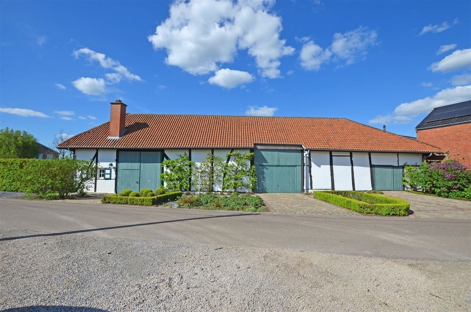 Landelijk gelegen vierkantshoeve op ±1.4Ha foto 9