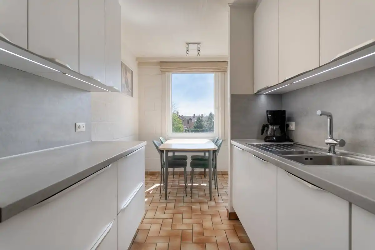 Instapklare woning in rustige wijk te koop in Kortrijk! foto 3